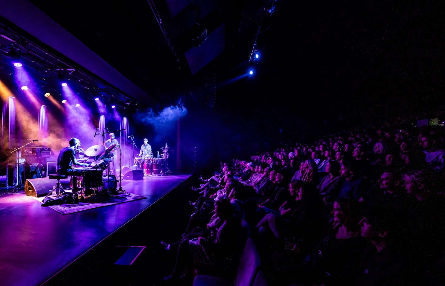 Bremen Teater: Miriam Mandipira, Cæcilie Norby, Tabloid, Ibrahim Electric