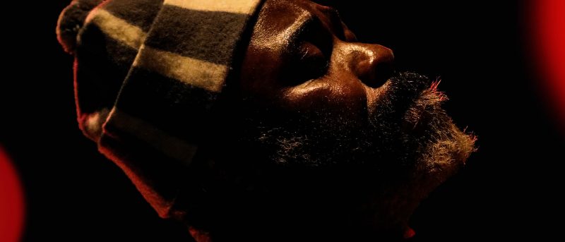 Spirituel sydafrikansk pianist drager på Vinterjazz-turné med Aarhus Jazz Orchestra